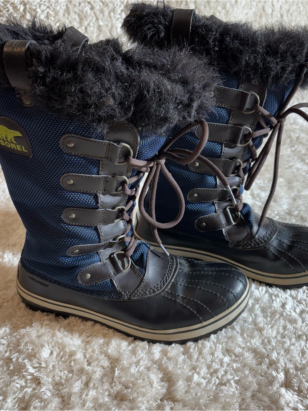 Sorel Kids Navy Blue and Black Lace-Up Winter Boots with Faux Fur